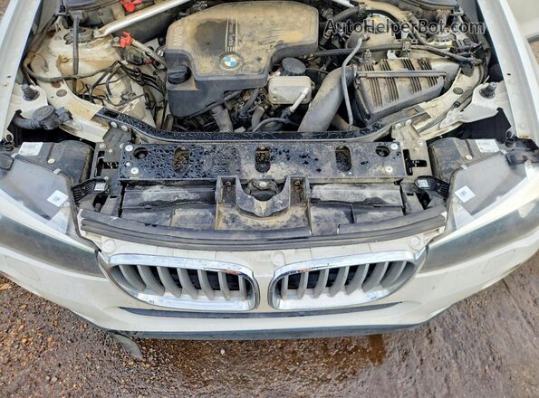 5UXWZ7C34H0X39851 2017 BMW X3 White Widok komory silnika