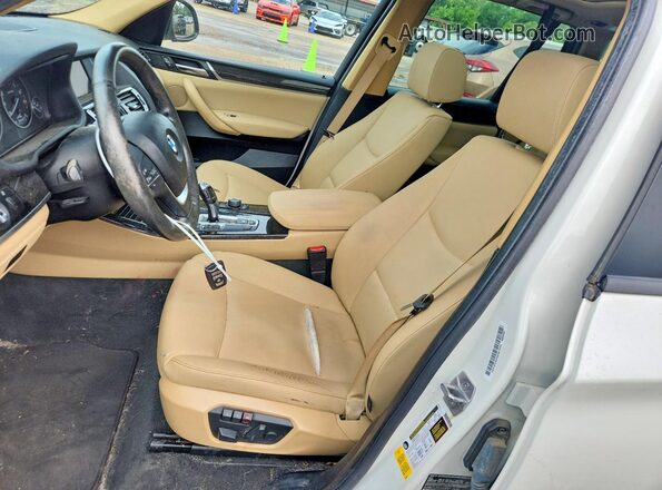 5UXWZ7C34H0X39851 2017 BMW X3 White Widok wnętrza z przodu