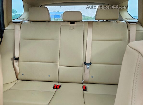 5UXWZ7C34H0X39851 2017 BMW X3 White Widok tylnych siedzeń
