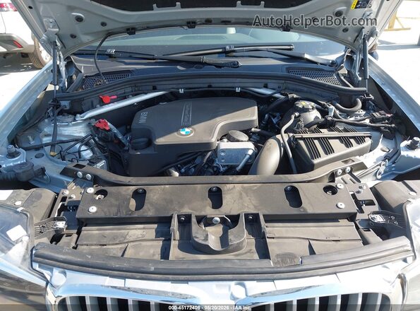 5UXWZ7C34H0X40661 2017 BMW X3 Silver Widok z tyłu
