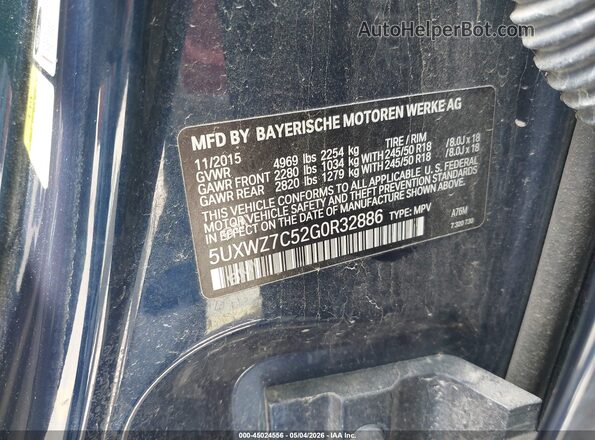 5UXWZ7C52G0R32886 2016 BMW X3 Blue Vista del compartimento del motor