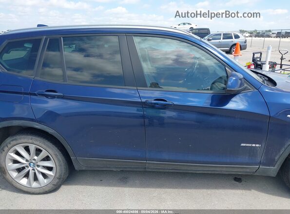 5UXWZ7C52G0R32886 2016 BMW X3 Blue Vista interior trasera