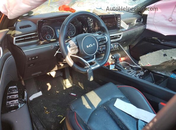 5XXG44J82RG265240 2024 KIA K5 Black 