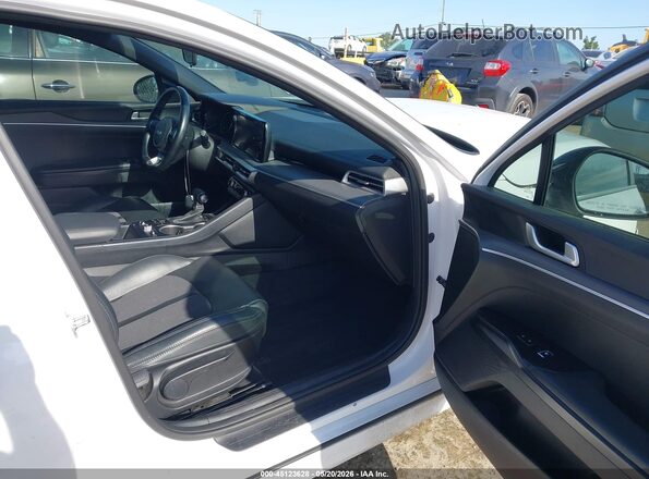 5XXG64J20NG145288 2022 KIA K5 White Vista interior delantera