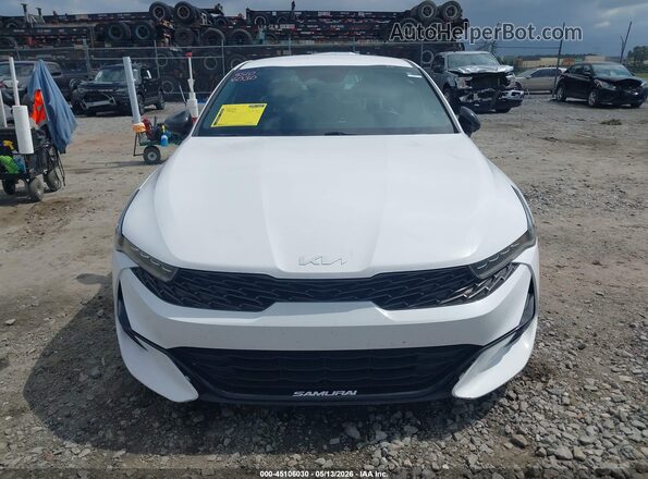 5XXG64J22NG085871 2022 KIA K5 White ხელსაწყოთა პანელის ხედი