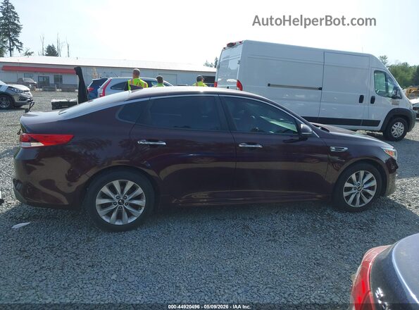 5XXGT4L37JG263380 2018 KIA OPTIMA Бордовый Вид задней части салона