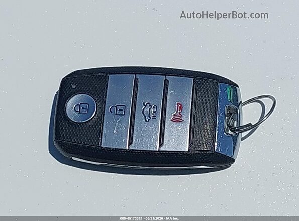 5XXGU4L30GG046890 2016 KIA OPTIMA White 
