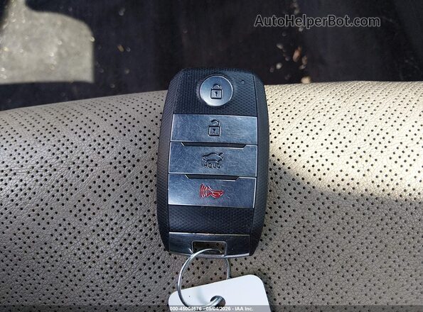 5XXGU4L32JG195566 2018 KIA OPTIMA White Dashboard view