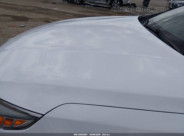 5XXGU4L39GG051912 2016 KIA OPTIMA White Widok z przodu