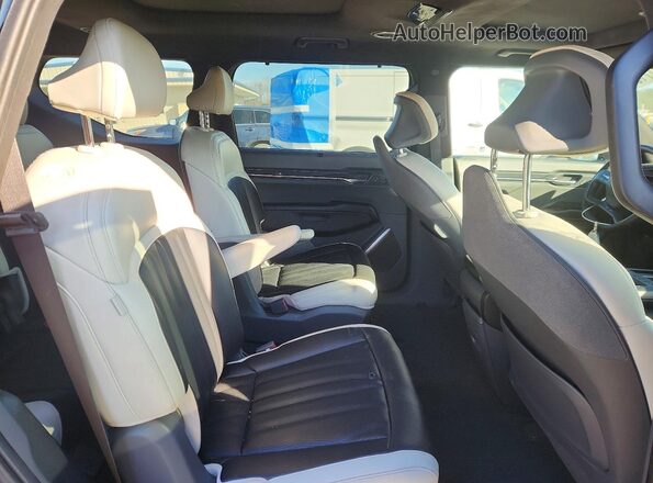 5XYAEFS54SG003319 2025 KIA EV9 Черный Вид задних сидений