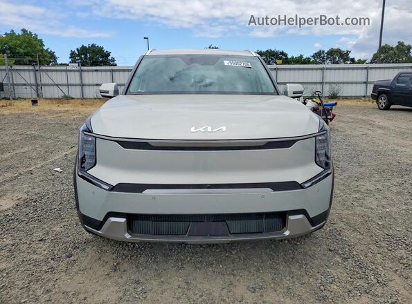 5XYAFFS53TG004797 2026 KIA EV9 Silver Front view