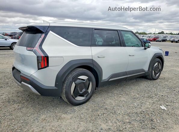 5XYAFFS53TG004797 2026 KIA EV9 Silver Rear right
