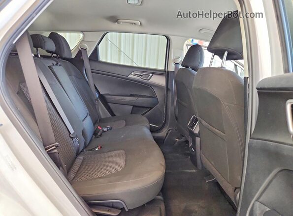 5XYK23DF7TG372968 2026 KIA SPORTAGE White Вид задньої частини салону
