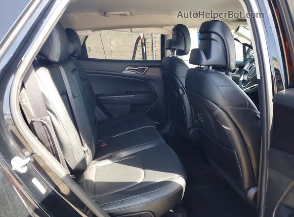 5XYK33AF2PG095945 2023 KIA SPORTAGE Black Rear interior view