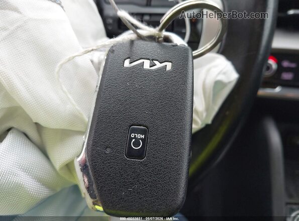 5XYK33AF2PG097548 2023 KIA SPORTAGE Blue Widok deski rozdzielczej