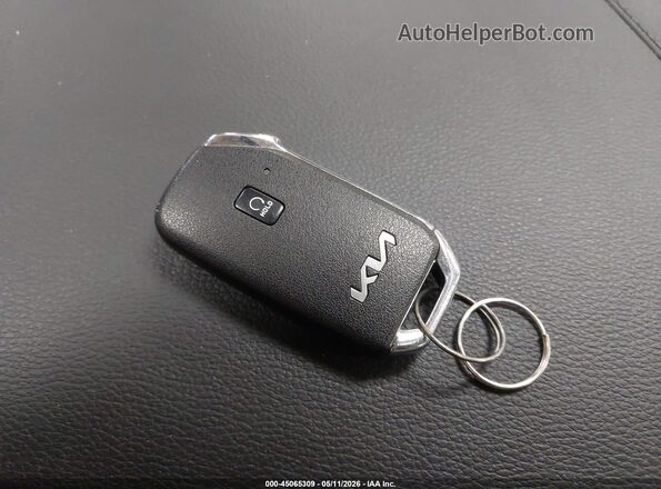 5XYK3CDF2RG175776 2024 KIA SPORTAGE Blue Вид панелі приладів