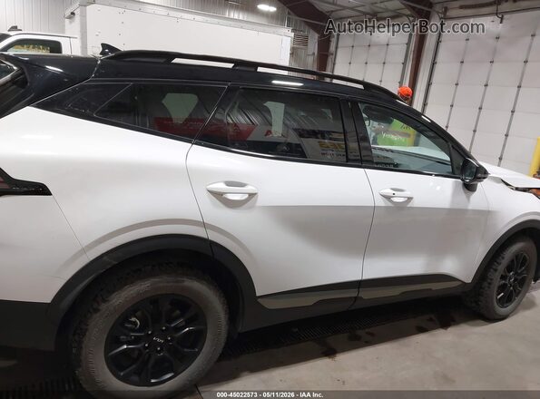 5XYK7CDF8RG188486 2024 KIA SPORTAGE Белый Вид задней части салона