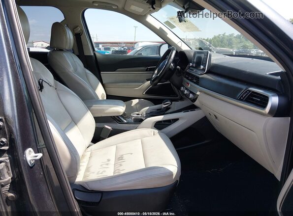5XYP64HC9LG016649 2020 KIA TELLURIDE Gray Front interior view