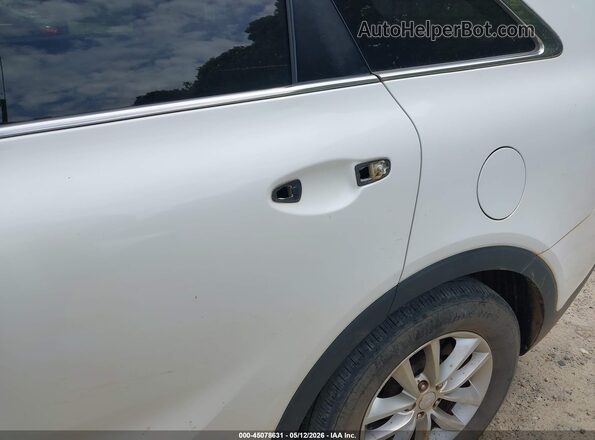 5XYPGDA38GG167964 2016 KIA SORENTO White 