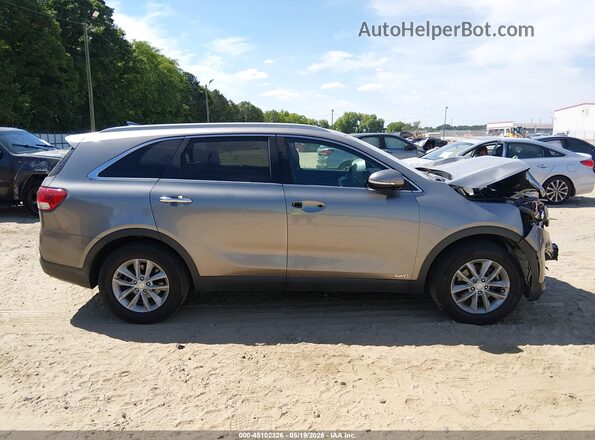 5XYPGDA39GG044142 2016 KIA SORENTO Gray Սալոնի հետևի տեսք