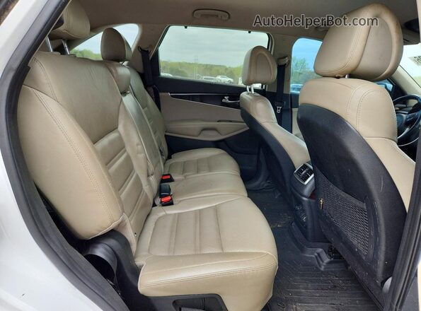 5XYPH4A17GG138533 2016 KIA SORENTO White Вид задньої частини салону