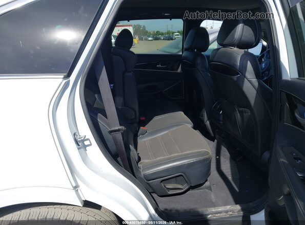 5XYPKDA53GG088993 2016 KIA SORENTO White უკანა სავარძლების ხედი