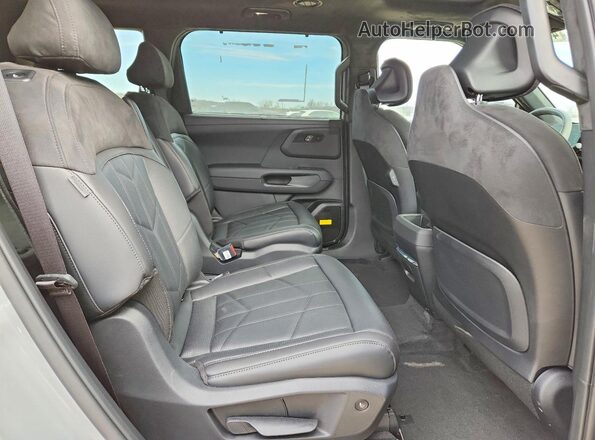5XYPLES18VG005750 2027 KIA TELLURIDE Gray Вид задньої частини салону