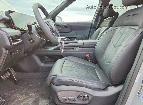 5XYPLES18VG005750 2027 KIA TELLURIDE Gray Вид салону спереду