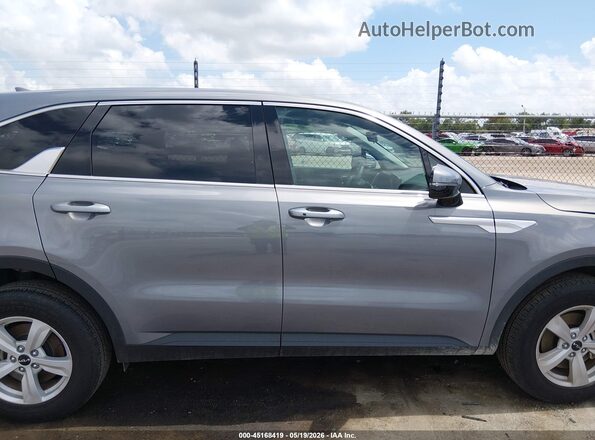 5XYRG4JC2SG400299 2025 KIA SORENTO Silver Widok wnętrza z tyłu