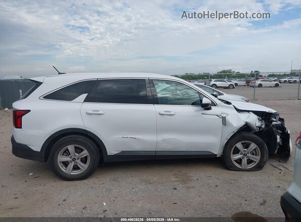 5XYRG4LC3NG146054 2022 KIA SORENTO White Rear interior view