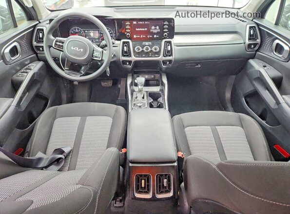 5XYRG4LC8NG137057 2022 KIA SORENTO Серый Вид панели приборов