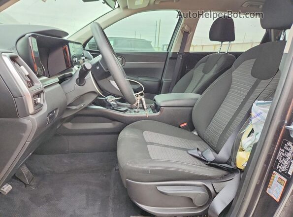 5XYRG4LC8NG137057 2022 KIA SORENTO Серый Вид салона спереди