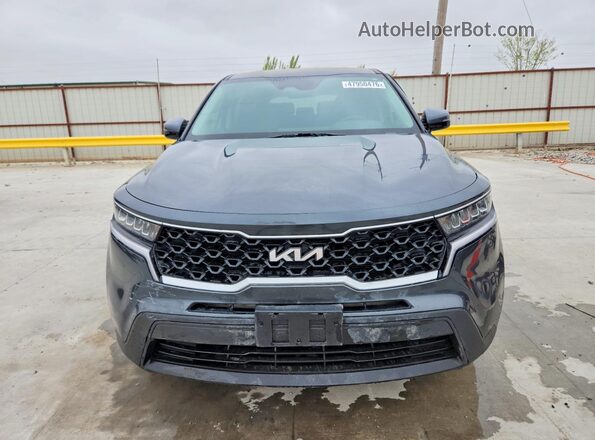 5XYRG4LC8NG137057 2022 KIA SORENTO Серый Вид спереди