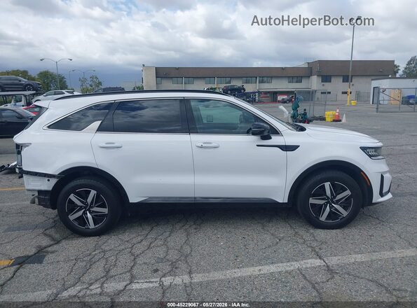 5XYRH4LF6NG121625 2022 KIA SORENTO White 