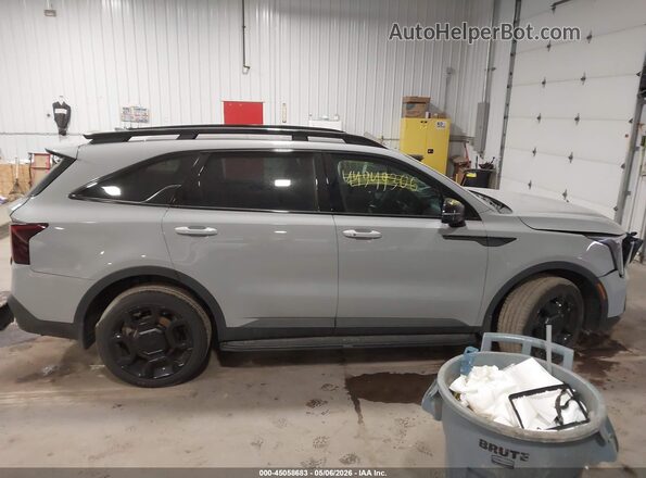 5XYRHDJF0TG417983 2026 KIA SORENTO Gray Rear interior view