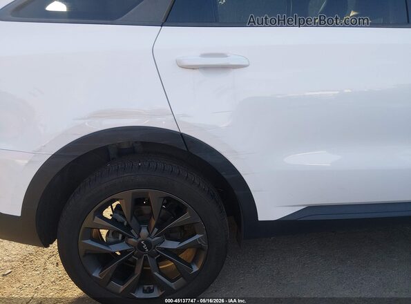 5XYRHDLF9NG134367 2022 KIA SORENTO White 