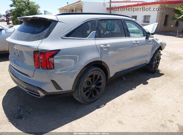 5XYRK4LF4NG100015 2022 KIA SORENTO Silver Trasero derecho