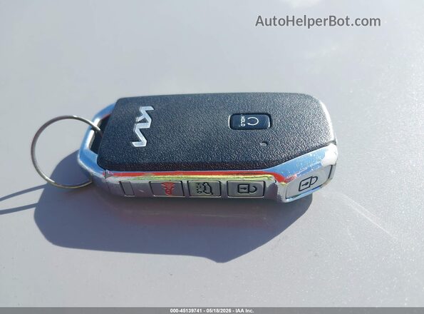 5XYRKDLF5PG185725 2023 KIA SORENTO Gray 