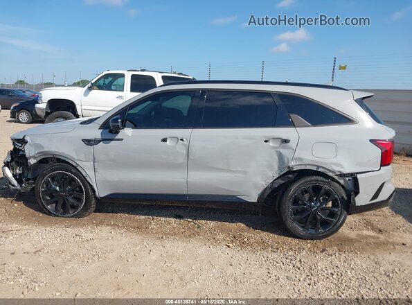 5XYRKDLF5PG185725 2023 KIA SORENTO Gray 