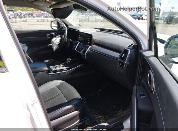5XYRLDLC6MG002198 2021 KIA SORENTO White Front interior view