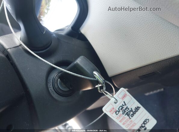 5YFB4MDE0SP237929 2025 TOYOTA LL Light Blue Vista del salpicadero