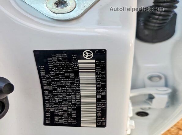 5YFB4MDE2TP383783 2026 TOYOTA COROLLA White VIN կոդի պիտակի տեսք