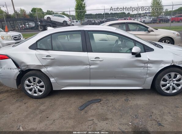 5YFB4MDE4SP353862 2025 TOYOTA COROLLA Silver Widok wnętrza z tyłu