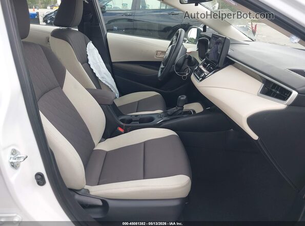5YFB4MDE7SP277635 2025 TOYOTA COROLLA White წინა სალონის ხედი