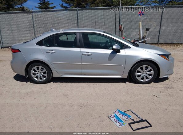 5YFB4MDE9PP042256 2023 TOYOTA COROLLA Silver Rear interior view