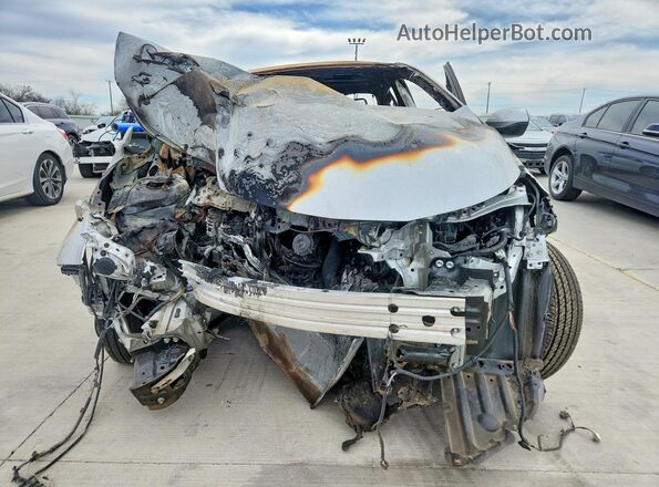 5YFB4MDEXTP394126 2026 TOYOTA COROLLA Silver Widok z przodu