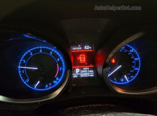 5YFBURHE2GP487543 2016 TOYOTA COROLLA Черный 