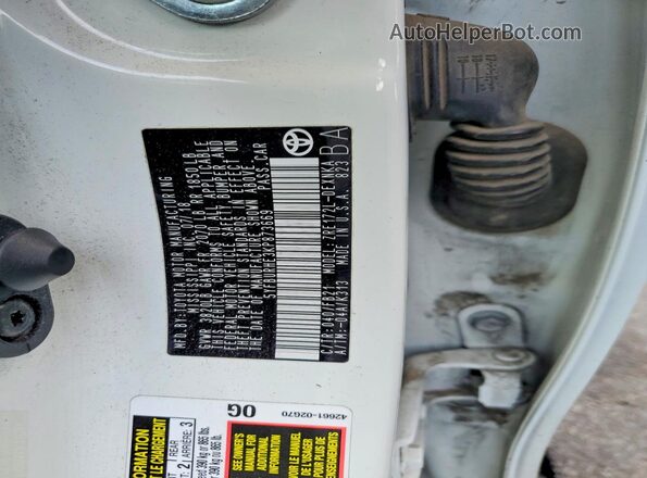 5YFBURHE3KP873669 2019 TOYOTA COROLLA White 
