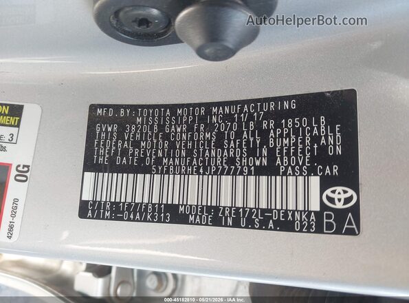 5YFBURHE4JP777791 2018 TOYOTA COROLLA Silver Widok komory silnika