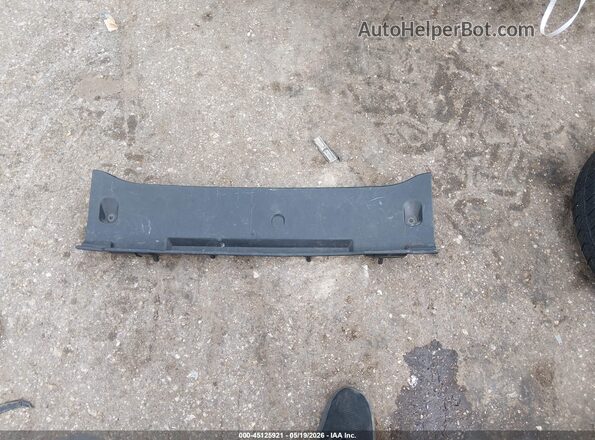 5YFBURHE4KP868710 2019 TOYOTA COROLLA Silver Instrument cluster view